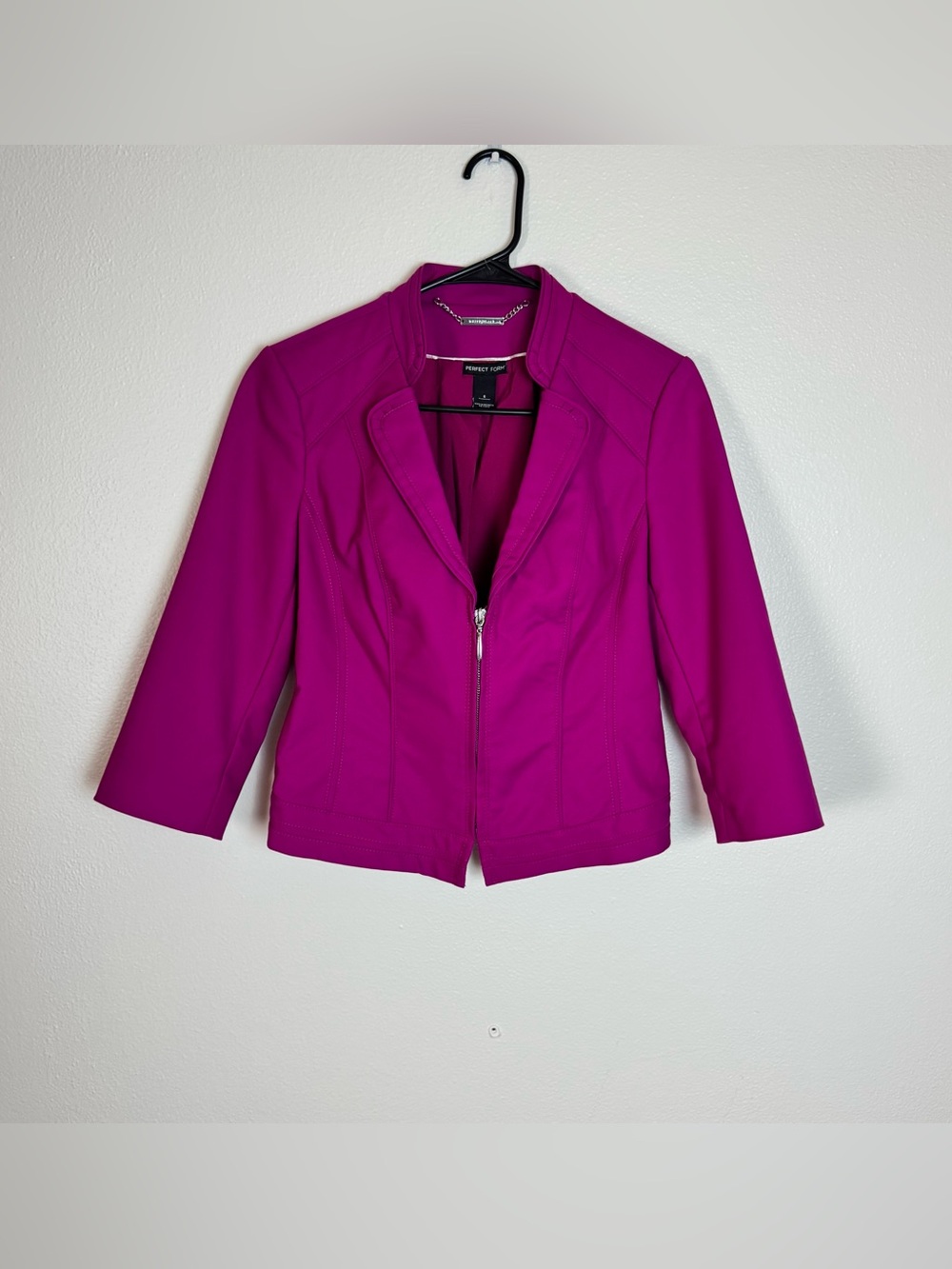 White House Black Market Size 6 Fuchsia Pink Zip Front Blazer Jacket
